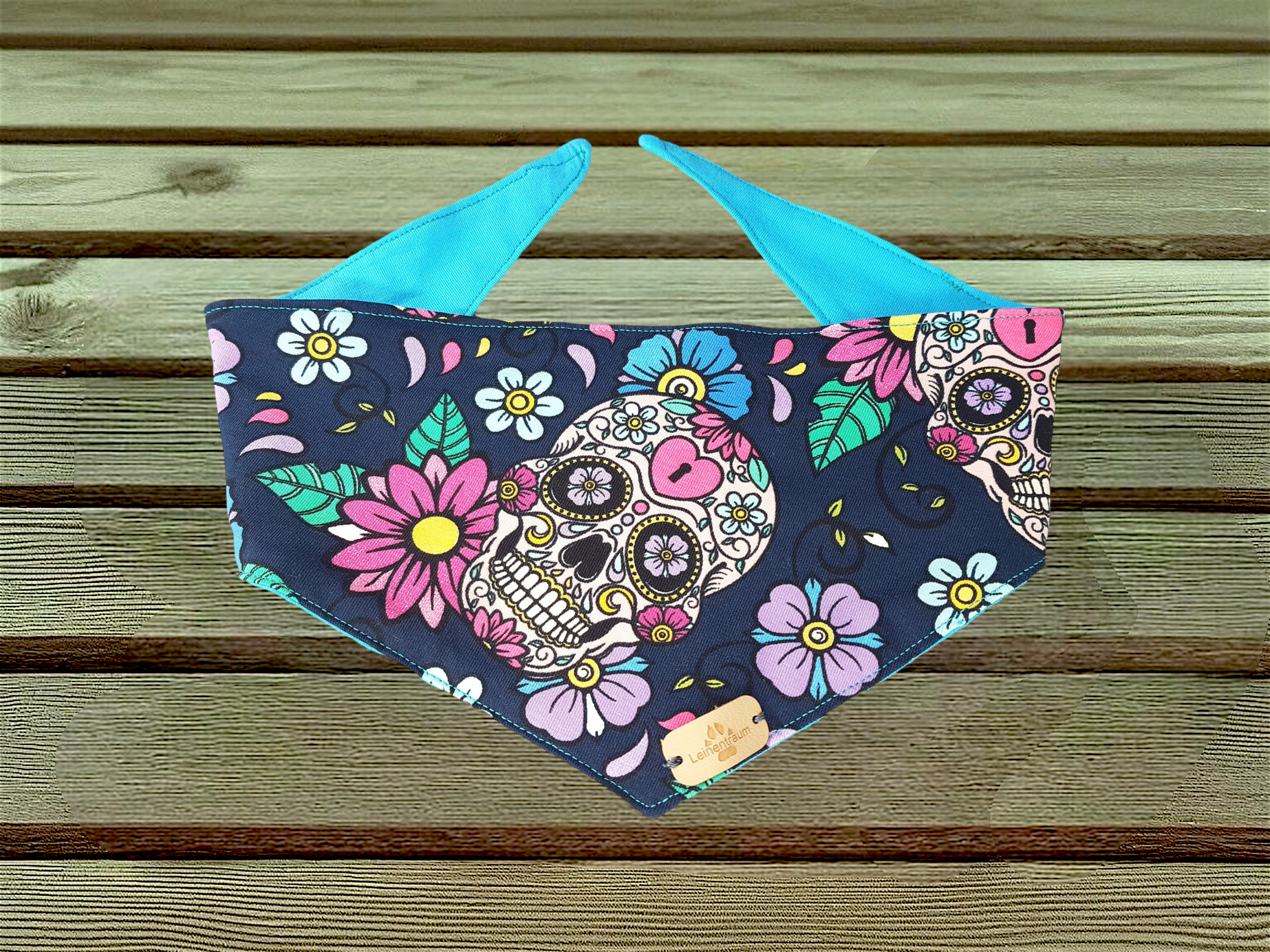 Hundehalstuch Totenkopf